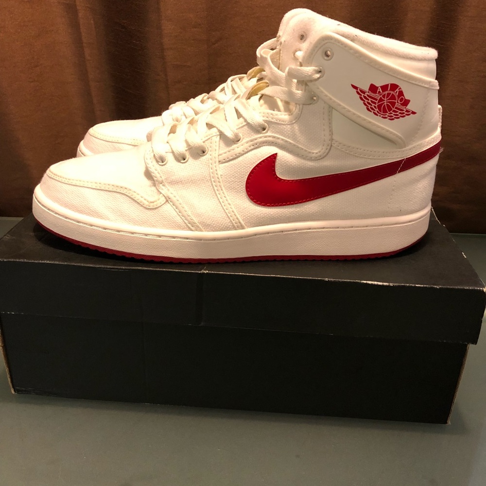 Air Jordan 1 KO Varsity Red OG